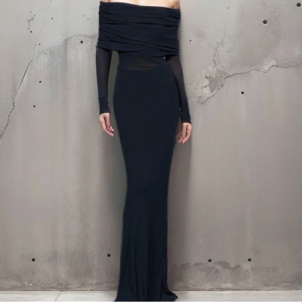 Commense Elegant Black Off-Shoulder Long Sleeve Dress